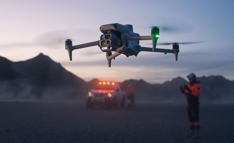 rone DJI Matrice 4E en mission de cartographie