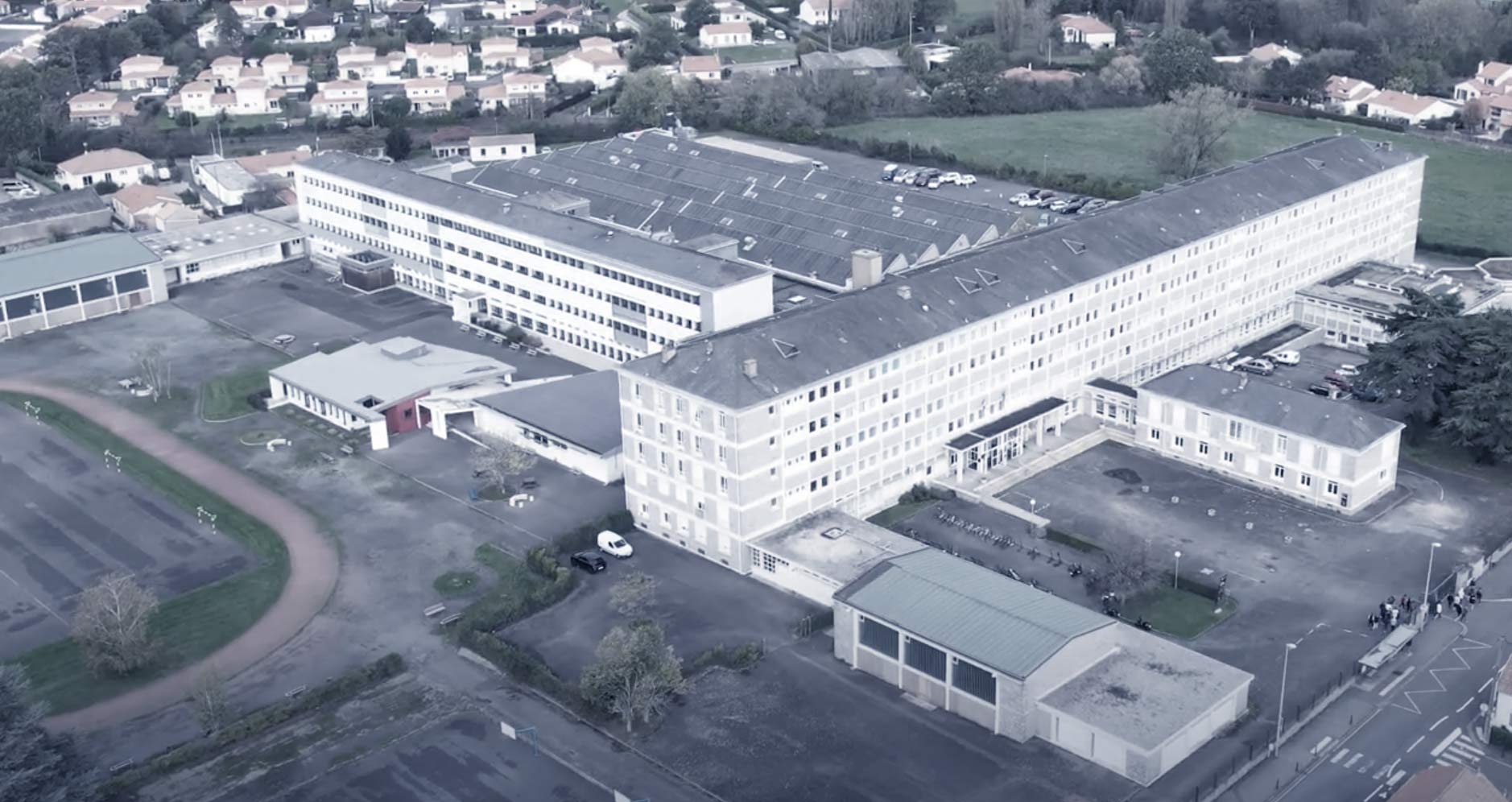 pilote de drone cholet et vidéo de drone sur Cholet